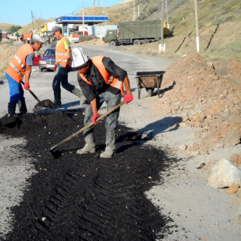 В Сулюкте при участии горнодобывающих компаний и инвесторов восстановят дорогу
