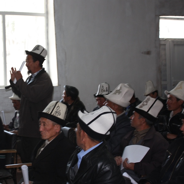 Местное сообщество Кок-Ташского АА обсудило перспективы сотрудничества с представителями &quot;КазахмысГолд&quot; в Кыргызстане