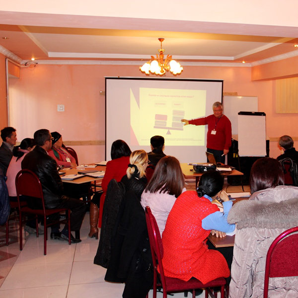 В Оше проходит тренинг по местным бюджетам для журналистов Кыргызстана