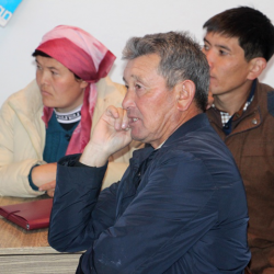 Органы МСУ и инициативные группы Тогуз-Булакского айылного аймака Тюпского района отчитались перед населением за 2014 год
